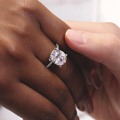 Oval Diamond Engagement Rings