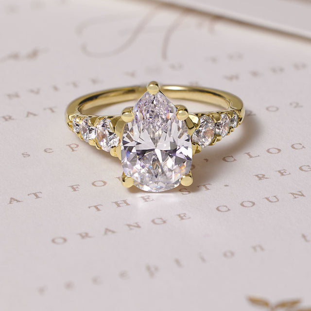 Pear Cut Diamond Engagement Rings