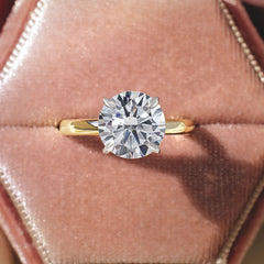 Collection image for: Round Cut Diamond Engagement Rings